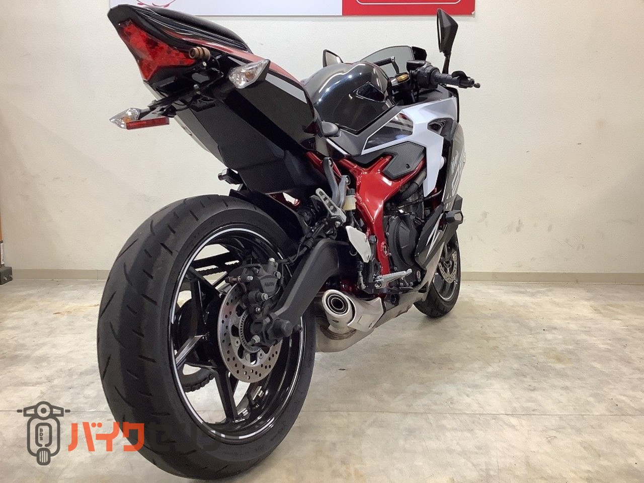 カワサキ ZX-25R SE【フェンダーレス マルチバー】 B706985| BDSバイク