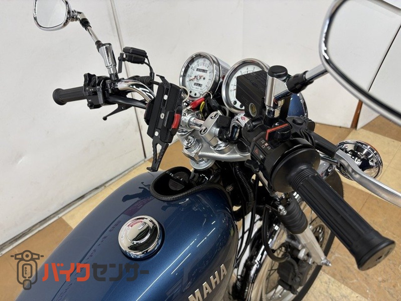 ヤマハ SR400 2019年モデル ワンオーナー USB1ポート