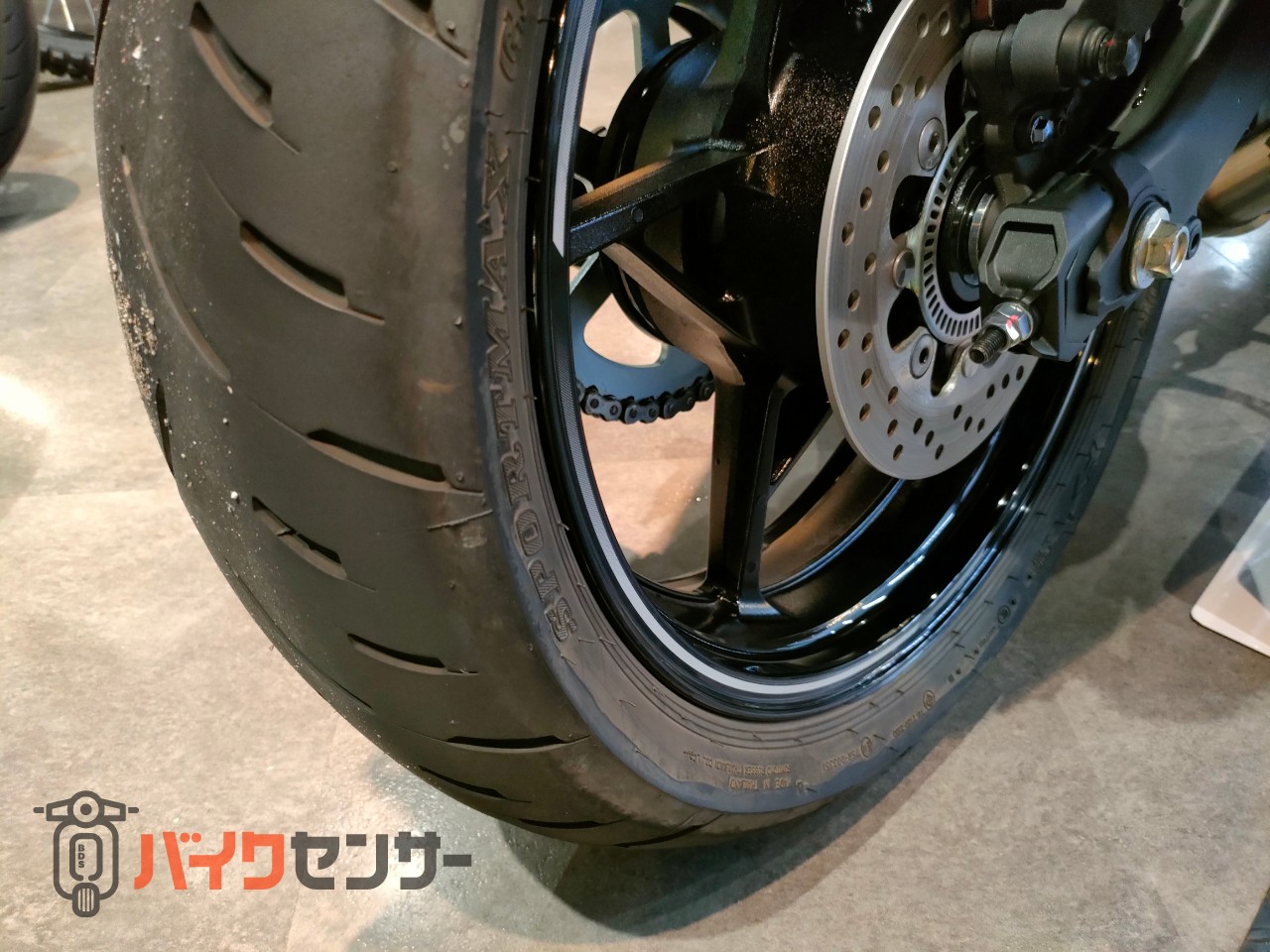 カワサキ Ninja ZX-4R SE 2025年モデル 認定中古車 フェンダーレス USB