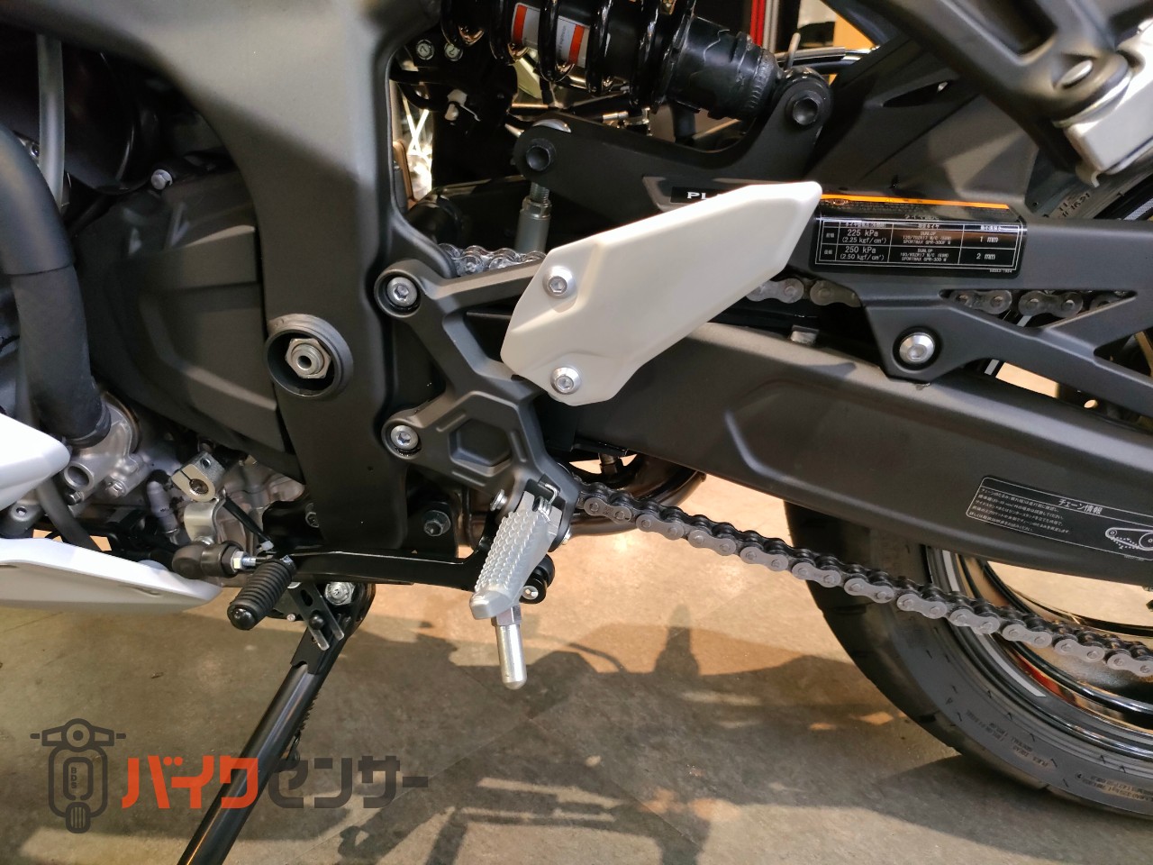 カワサキ Ninja ZX-4R SE 2025年モデル 認定中古車 フェンダーレス USB