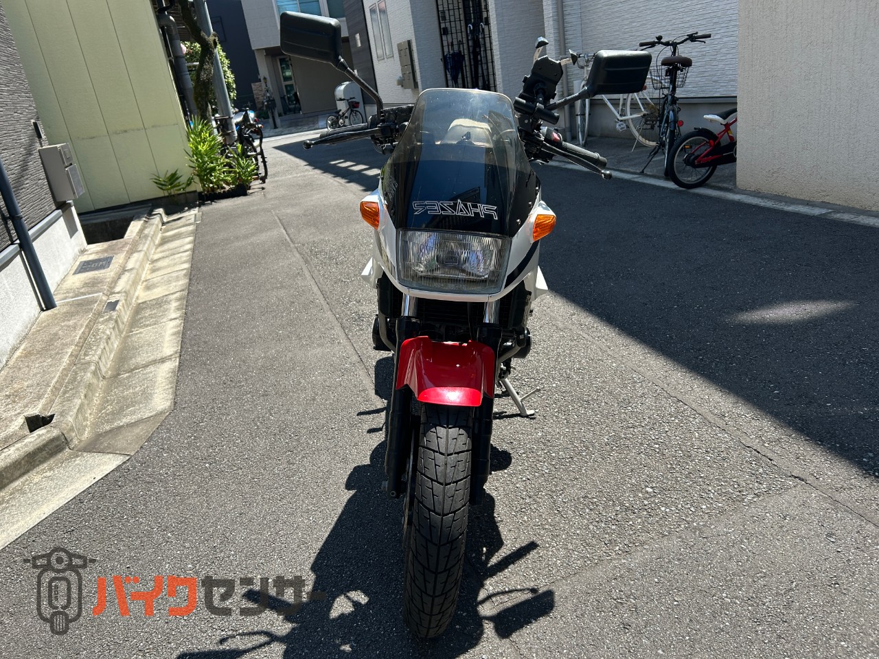 ヤマハ FZ250フェザー DOHC4気筒ジェネシスエンジン搭載 45馬力 F1