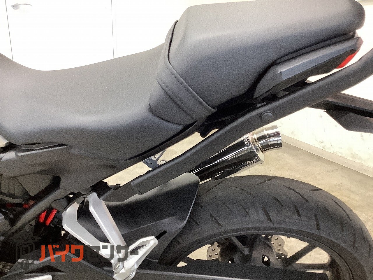 ホンダ CB250R 2019年モデル ビームスマフラー ポジション