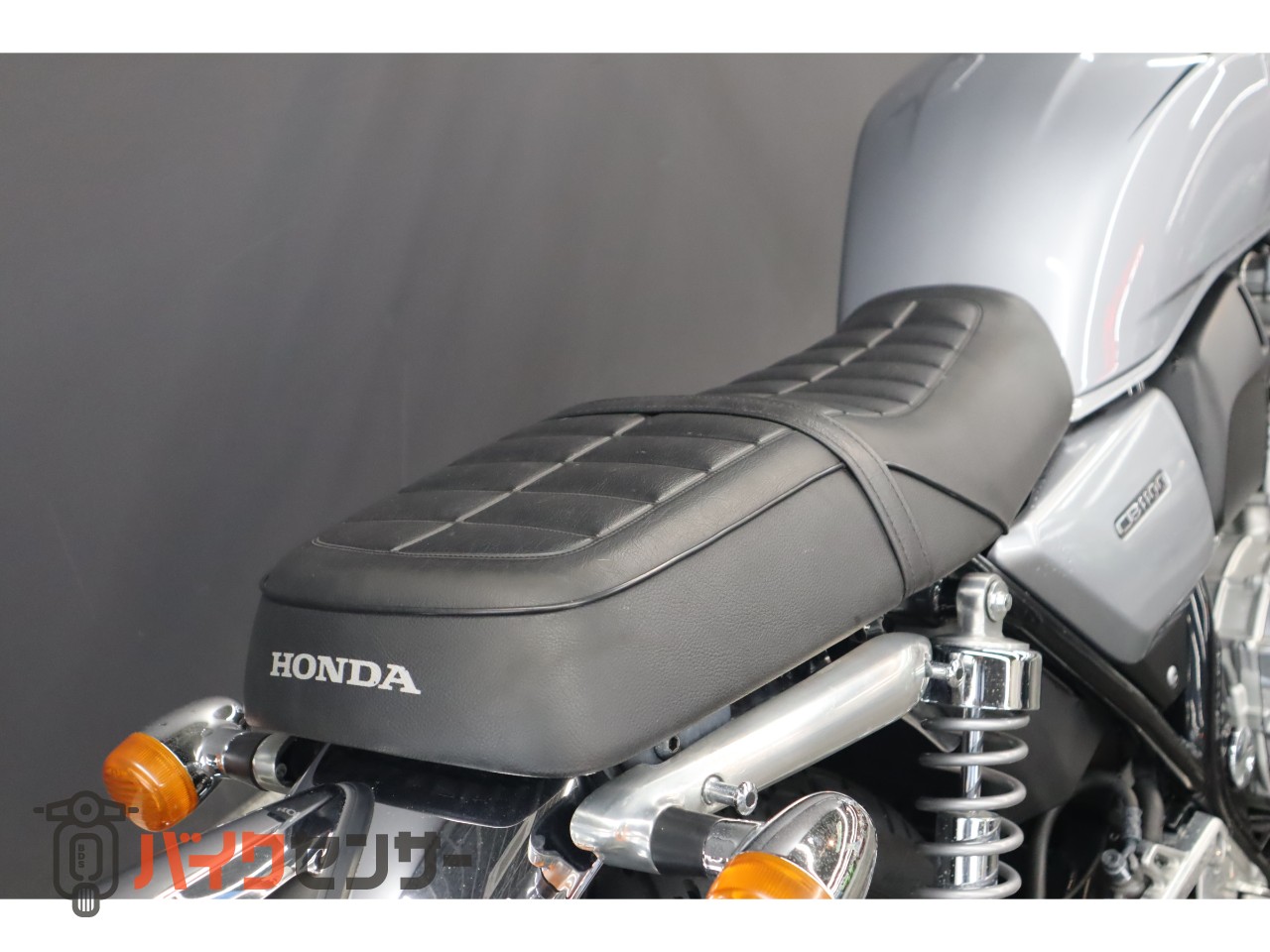 ホンダ CB1100EX 2014モデル 2本出しマフラー、17リットル燃料タンク