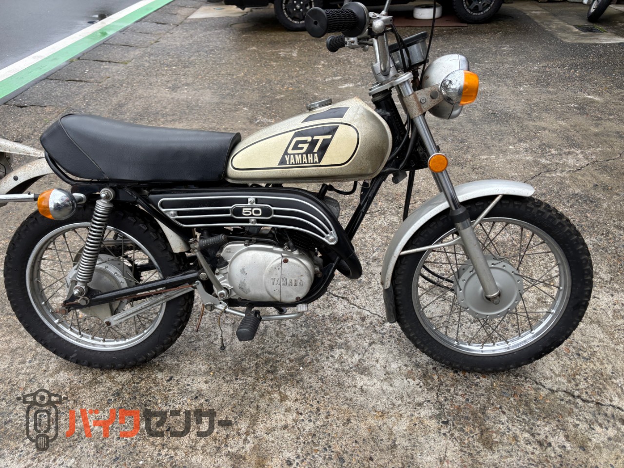YAMAHA純正バイクタンク 「GT50 ミニトレ」1970年代 ヤマハ GT50 1970年代のミニトレです。 B707326| BDSバイクセンサー