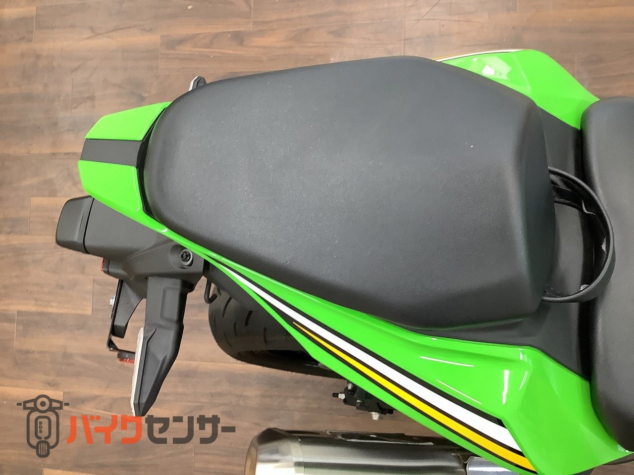 カワサキ ニンジャZX-4RR ABS スクリーン・マルチバー・前後ドラレコ
