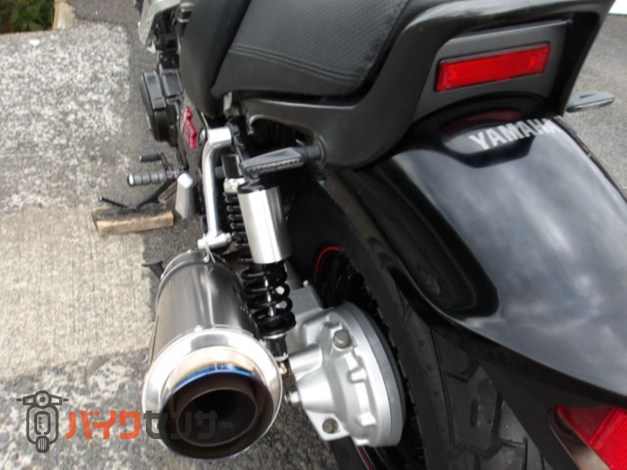 ヤマハ VMAX 1200 2007モデル カナダ 逆車 マフラー B707682| BDS