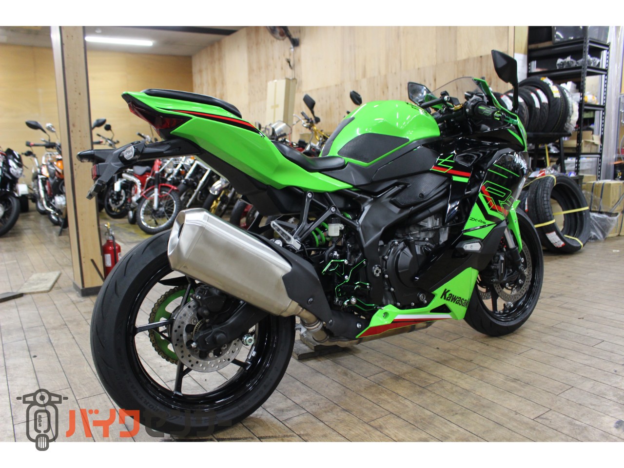 カワサキ 大阪～整備済み NINJA ZX-4RR ノーマル車両 車検2年付き
