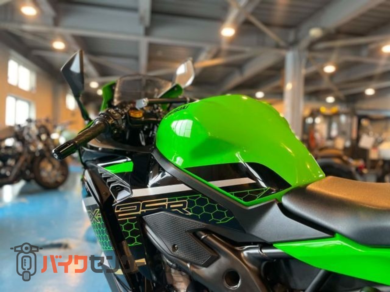 カワサキ Ninja ZX-25R SE オリジナルコンディションクイックシフター