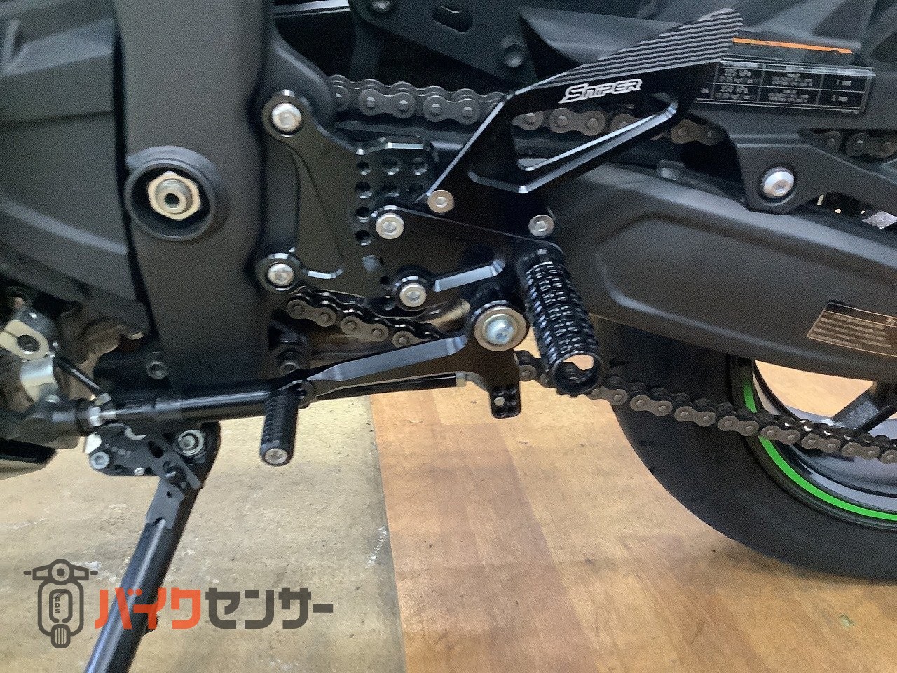 カワサキ ニンジャZX-4RR 2025年モデル トリックスター製マフラー装備
