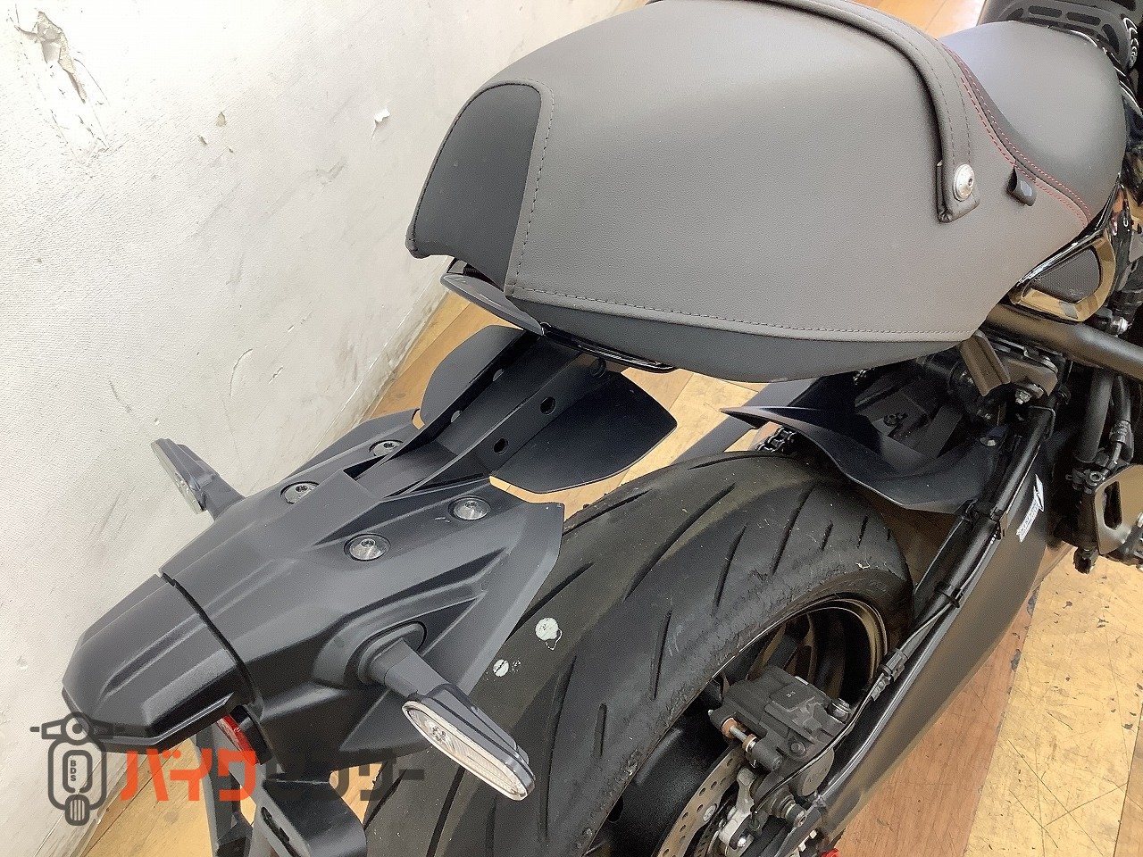 ヤマハ XSR900 2022年モデルパフォーマンスダンパー装備