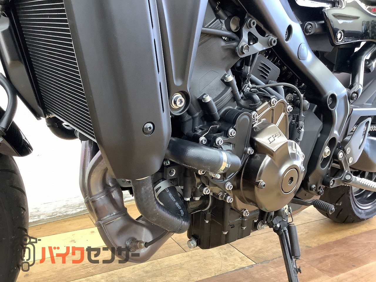 ヤマハ XSR900 2022年モデルパフォーマンスダンパー装備