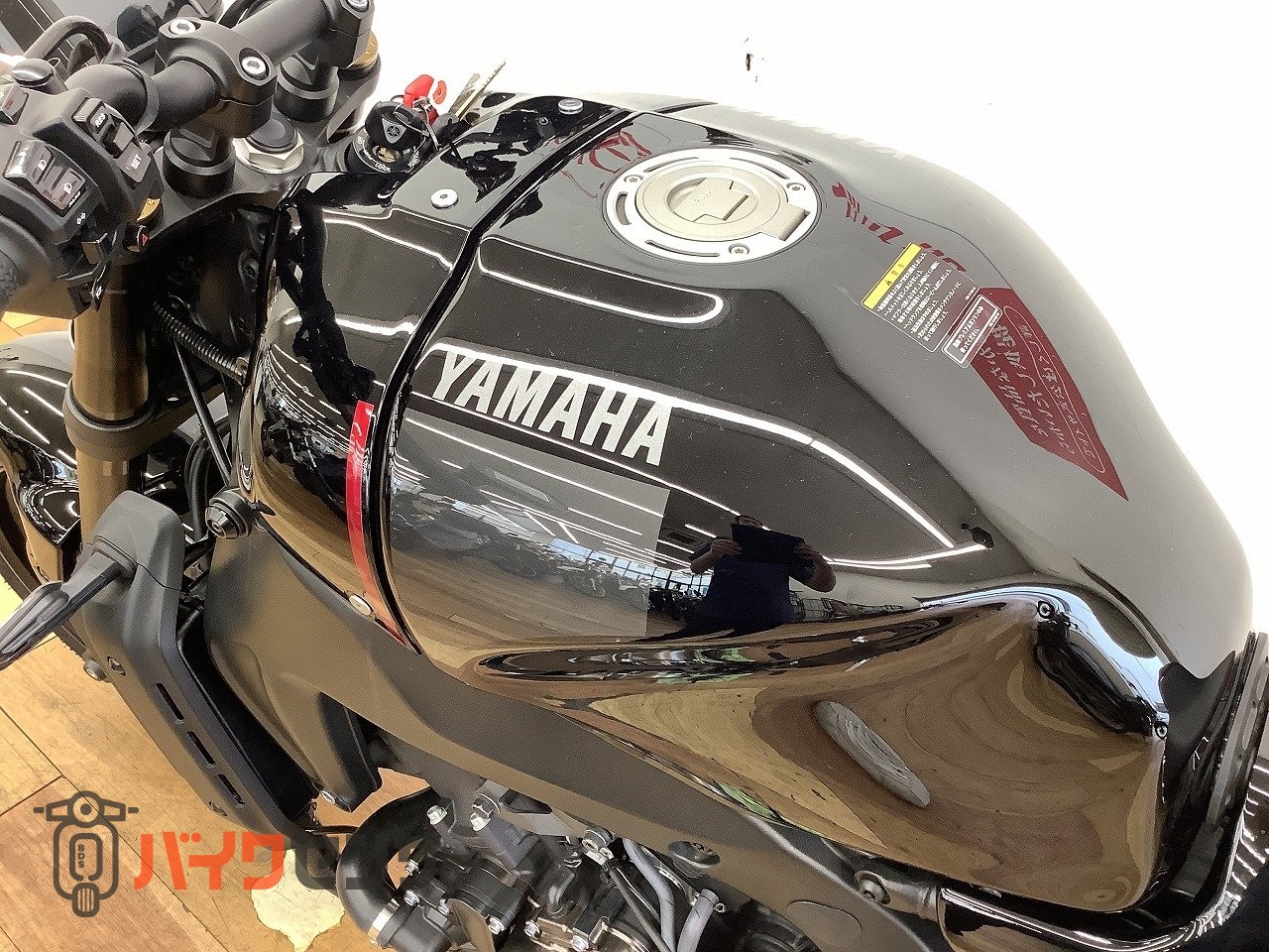 ヤマハ XSR900 2022年モデルパフォーマンスダンパー装備