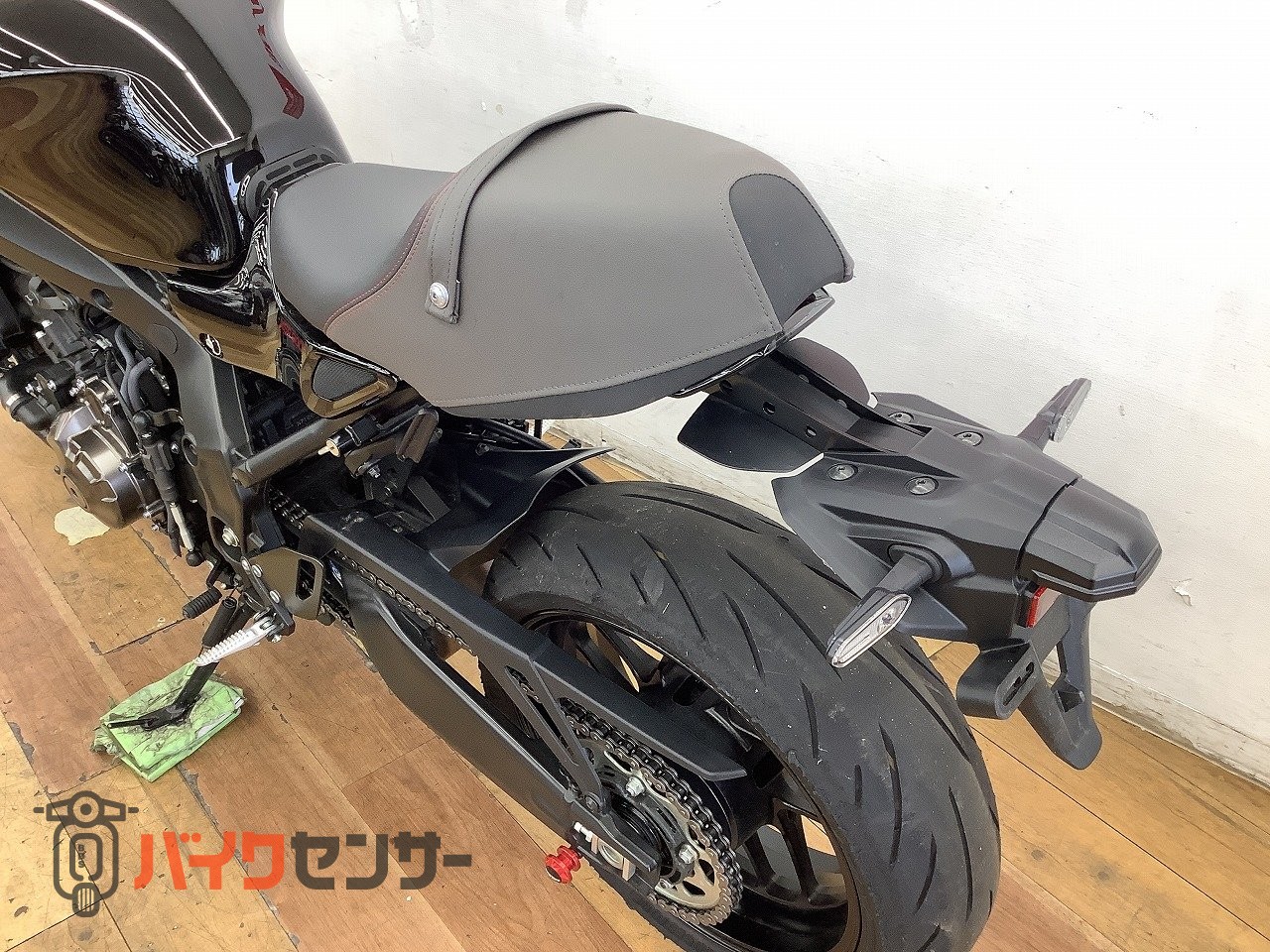 ヤマハ XSR900 2022年モデルパフォーマンスダンパー装備