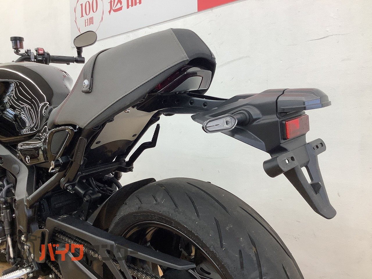 ヤマハ XSR900 2022年モデルパフォーマンスダンパー装備