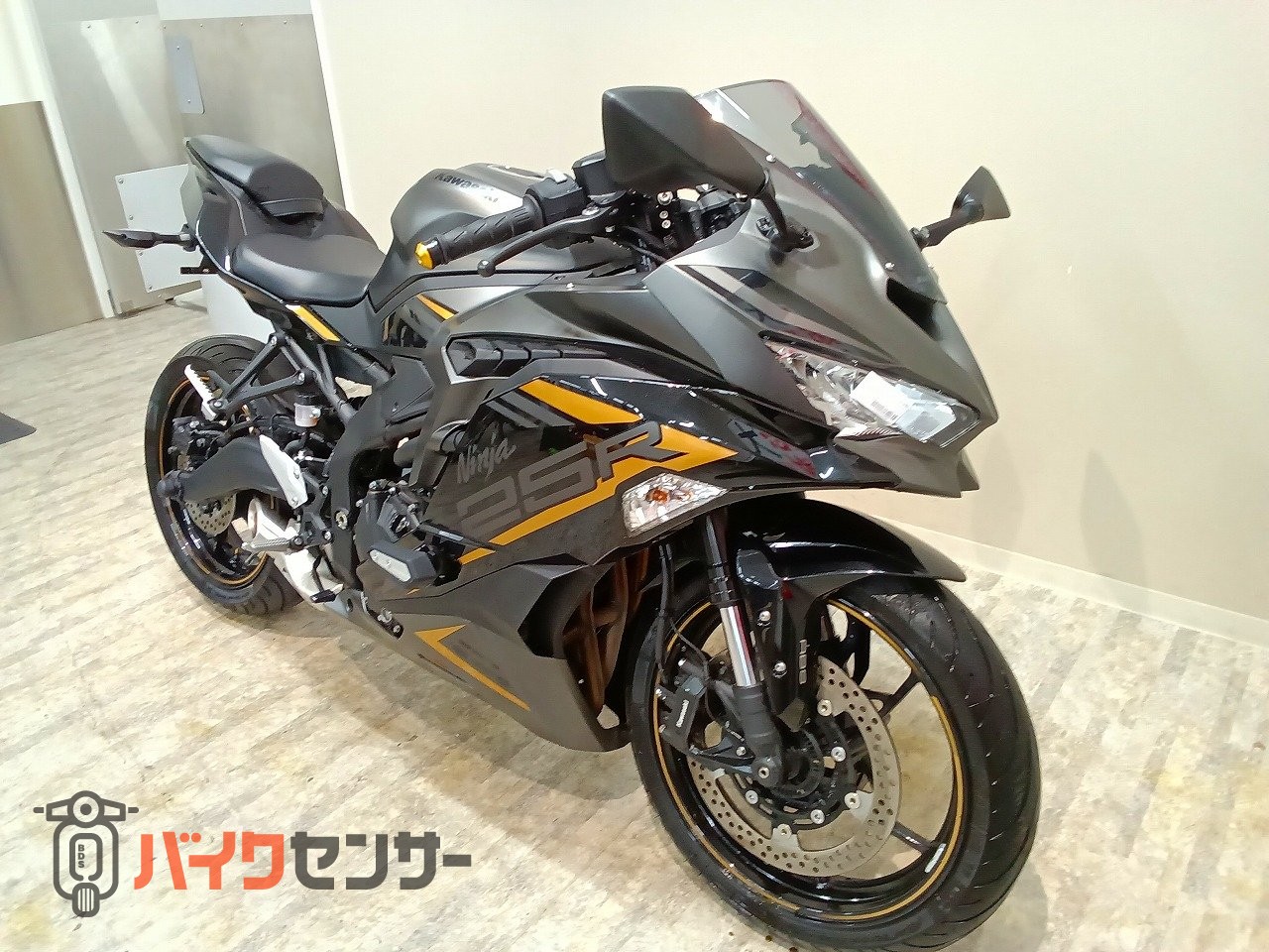 カワサキ Ninja ZX-25R SE 2022年モデル/1オーナー/フェンダーレス
