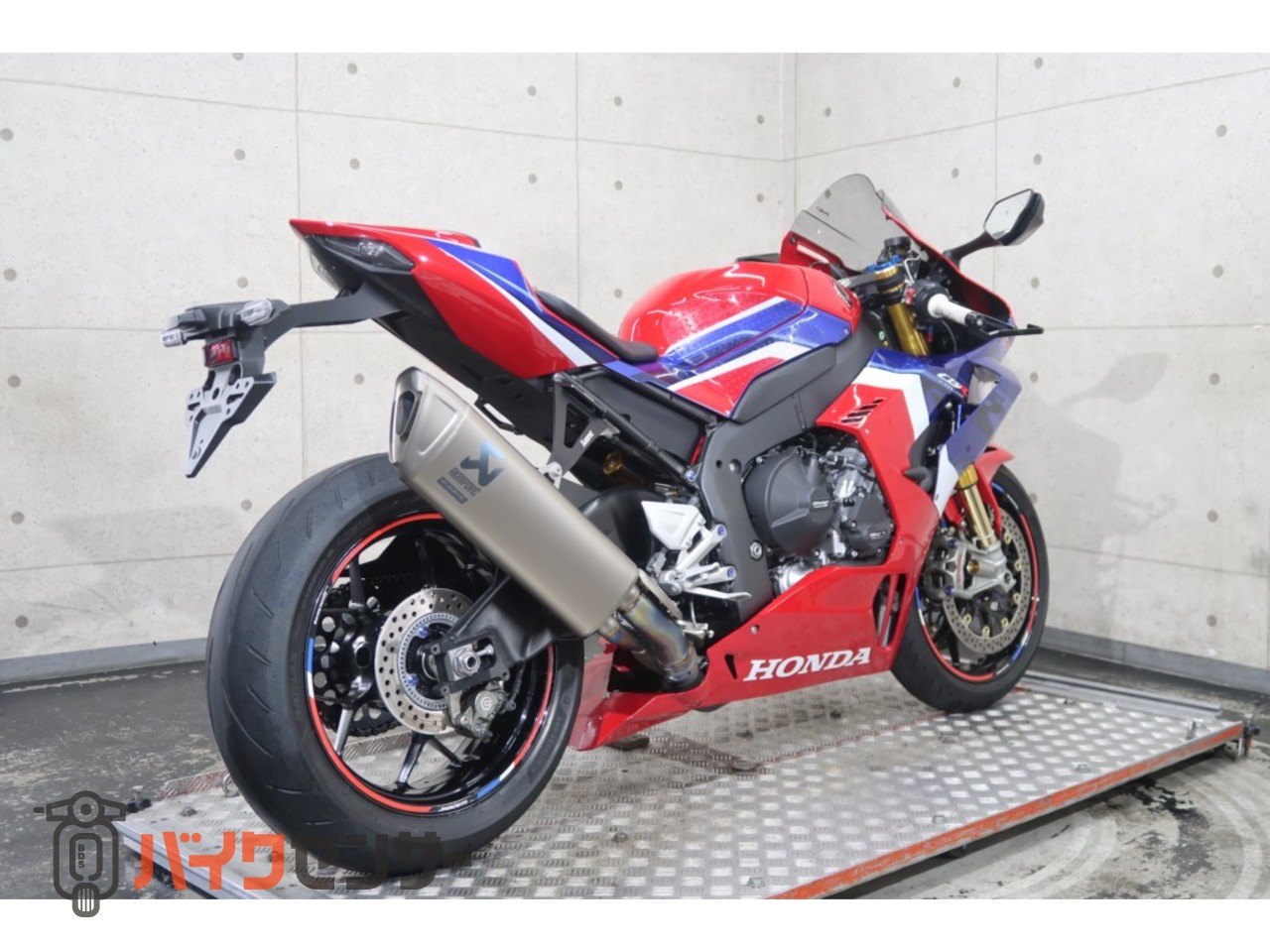 ホンダ CBR1000RR-R SP SC82 Puigレーシングスクリーン シングルシート