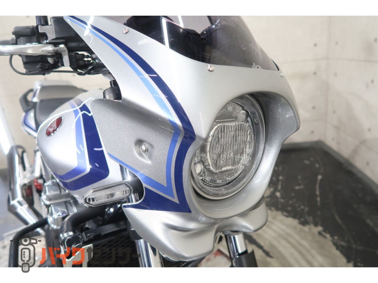 ホンダ CB1300 SUPER FOUR SC54 2023年モデル ビキニカウル エンジン