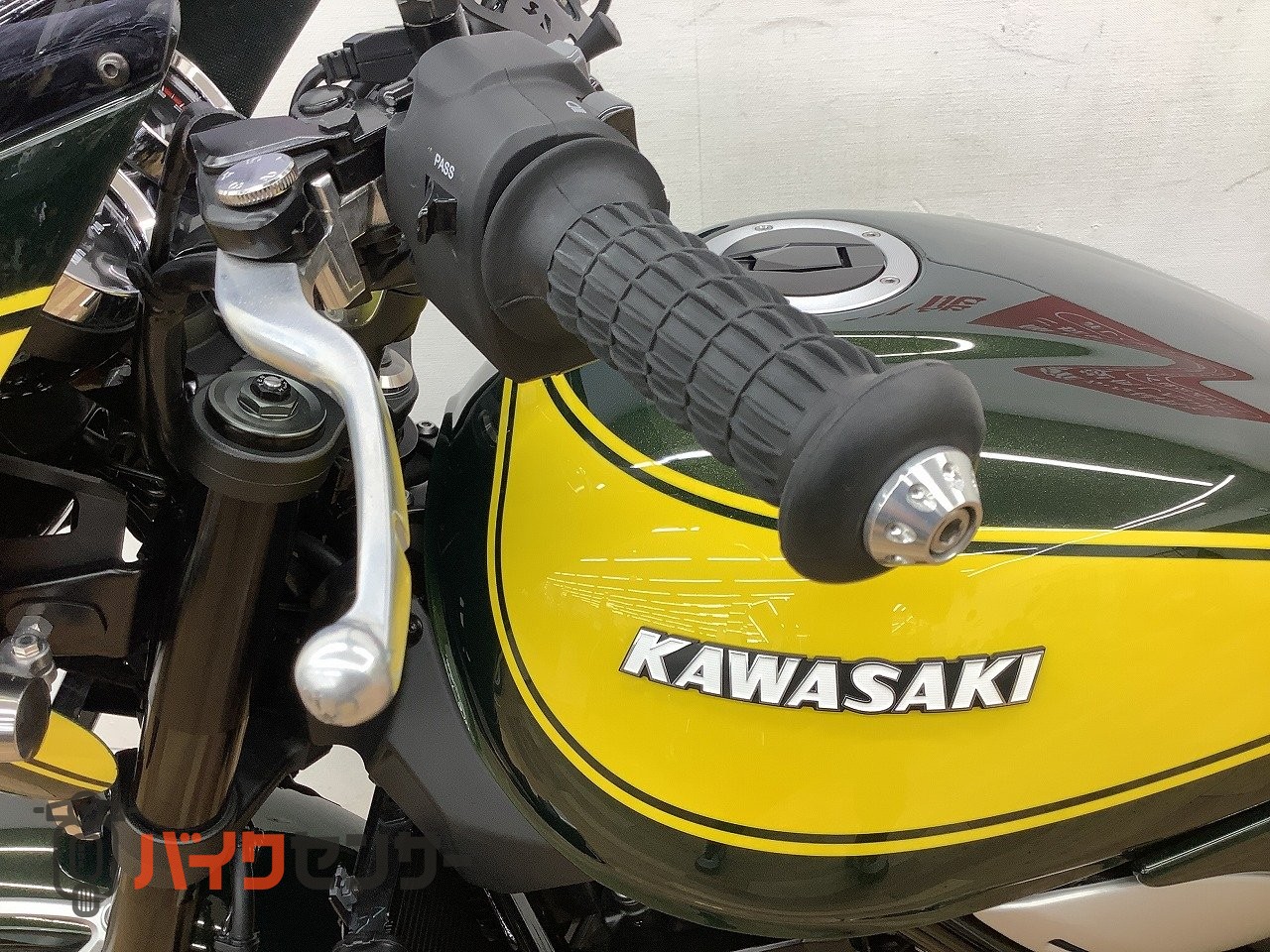 カワサキ Z900RS イエローボールエディション ヨシムラ手曲