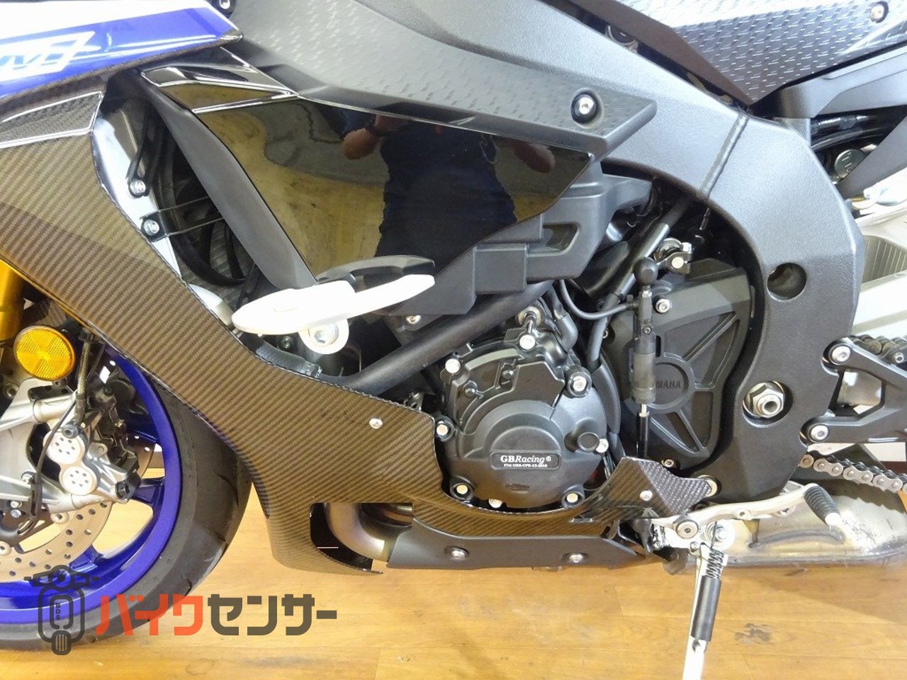 ヤマハ YZF-R1 M アクラポサイレンサー／スライダー！! B709530| BDS