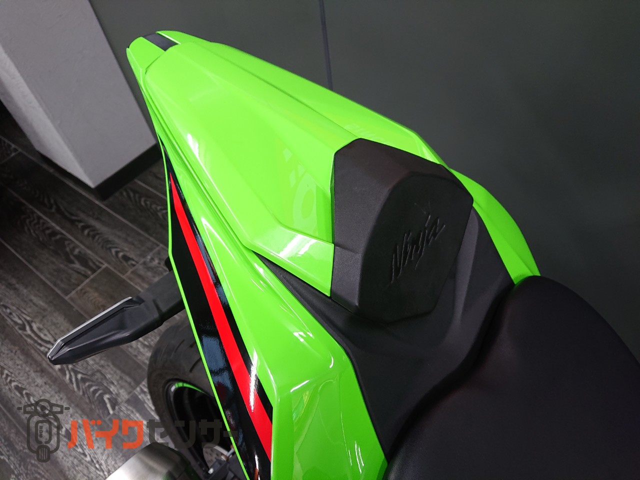 カワサキ Ninja ZX-25R SE ABS バックステップ シングルシート
