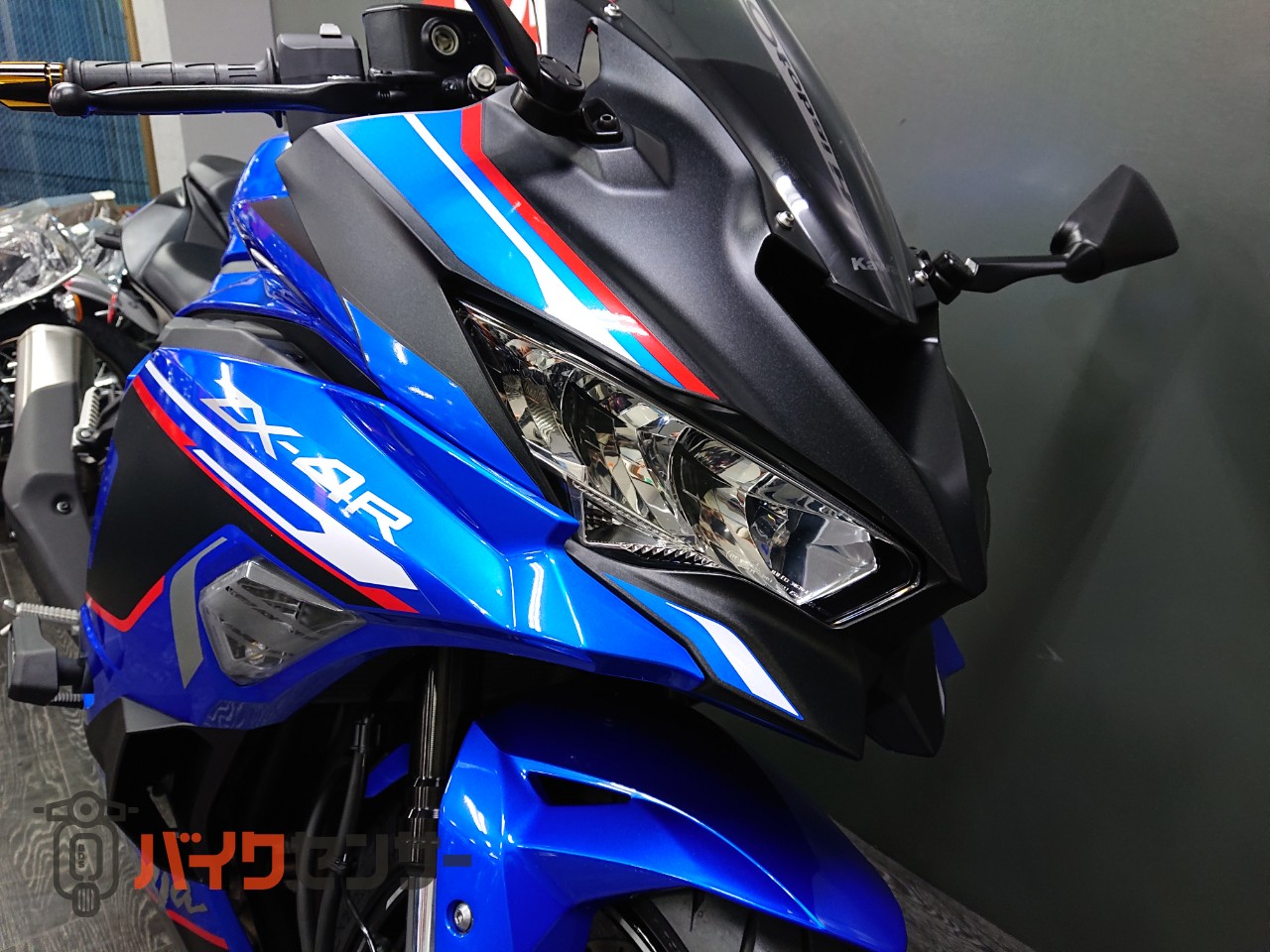 カワサキ Ninja ZX-4R SE ABS ETC2．0 マルチバー USB電源