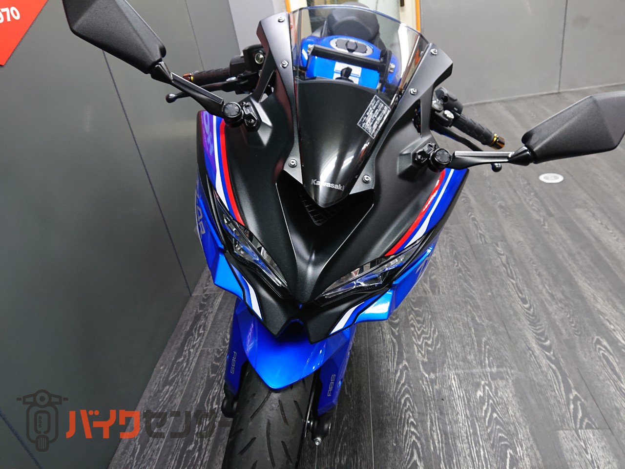 カワサキ Ninja ZX-4R SE ABS ETC2．0 マルチバー USB電源