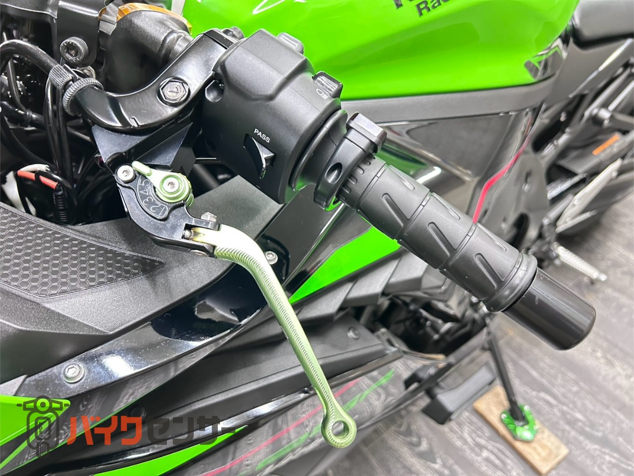 カワサキ Ninja ZX-25R SE B709740| BDSバイクセンサー