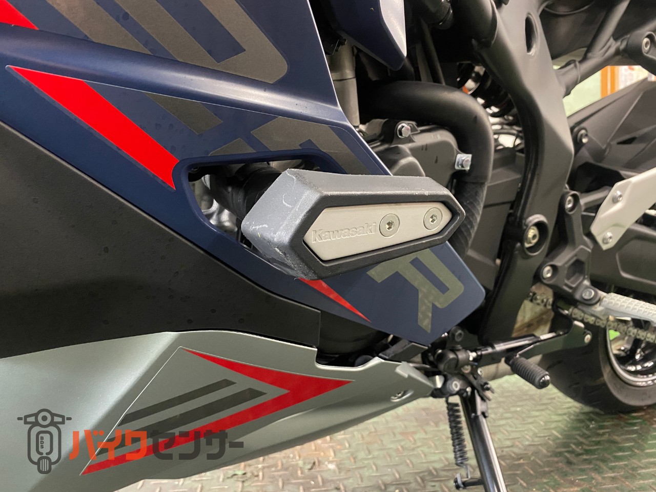 カワサキ Ninja ZX-25R SE 2022年式モデル 前後ドライブレコーダー