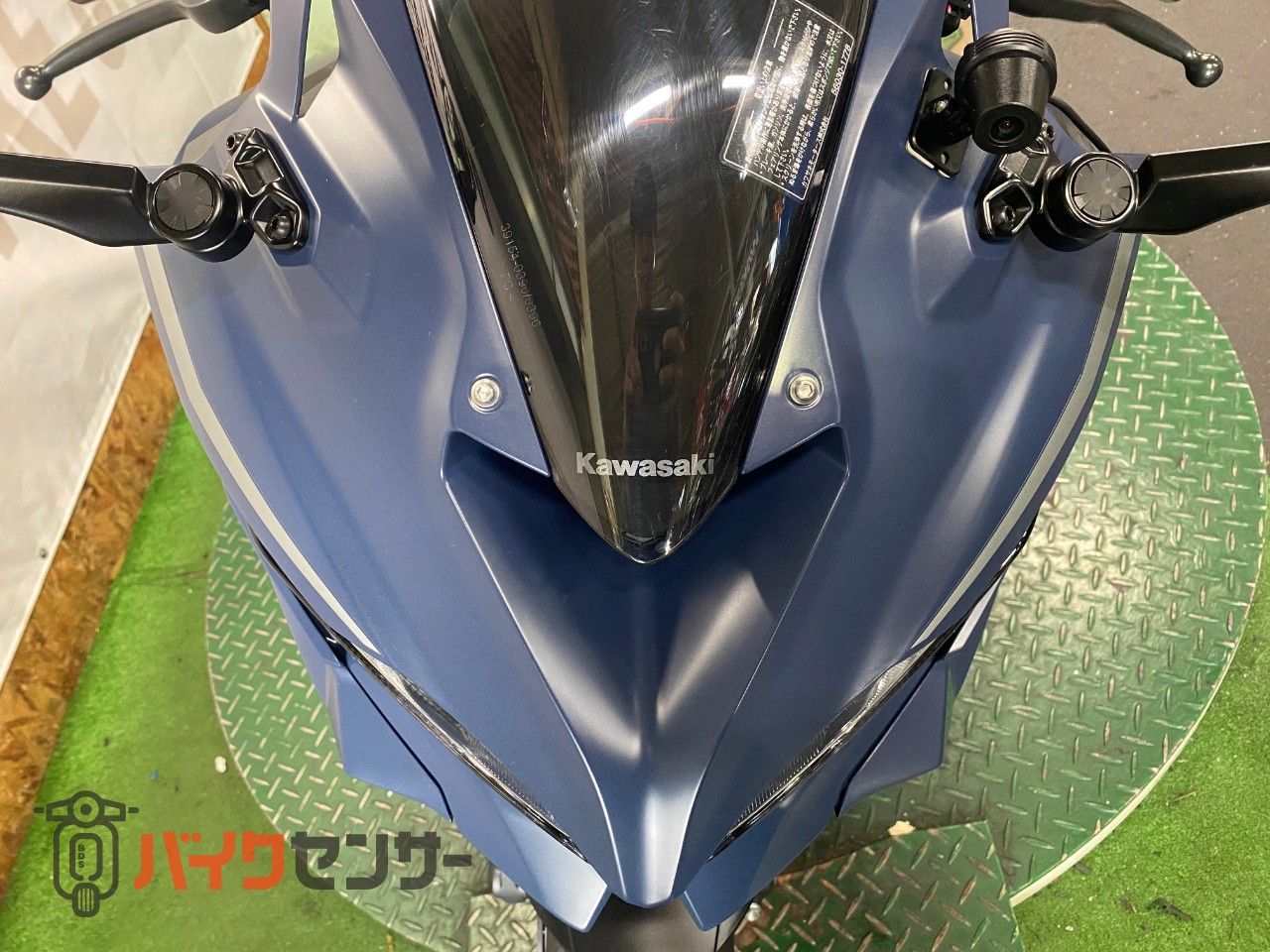 カワサキ Ninja ZX-25R SE 2022年式モデル 前後ドライブレコーダー