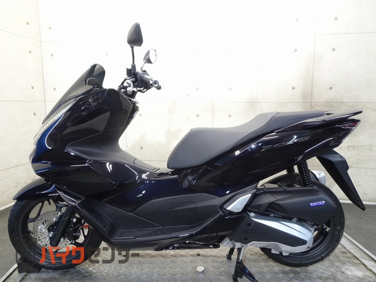 ホンダ PCX160 KF47 2023年モデル ABS ノーマル 前後