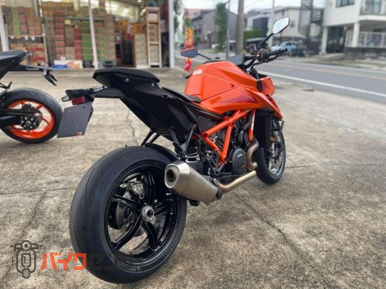 KTM 1390スーパーデュークRエボ TECH PACKインストール済み! B710919