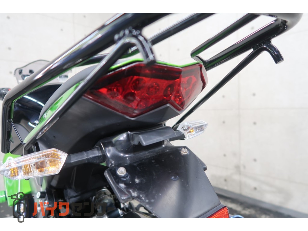 カワサキ Ninja1000 ZXT00G 東南アジア仕様 BEETフルエキ ETC USB リア