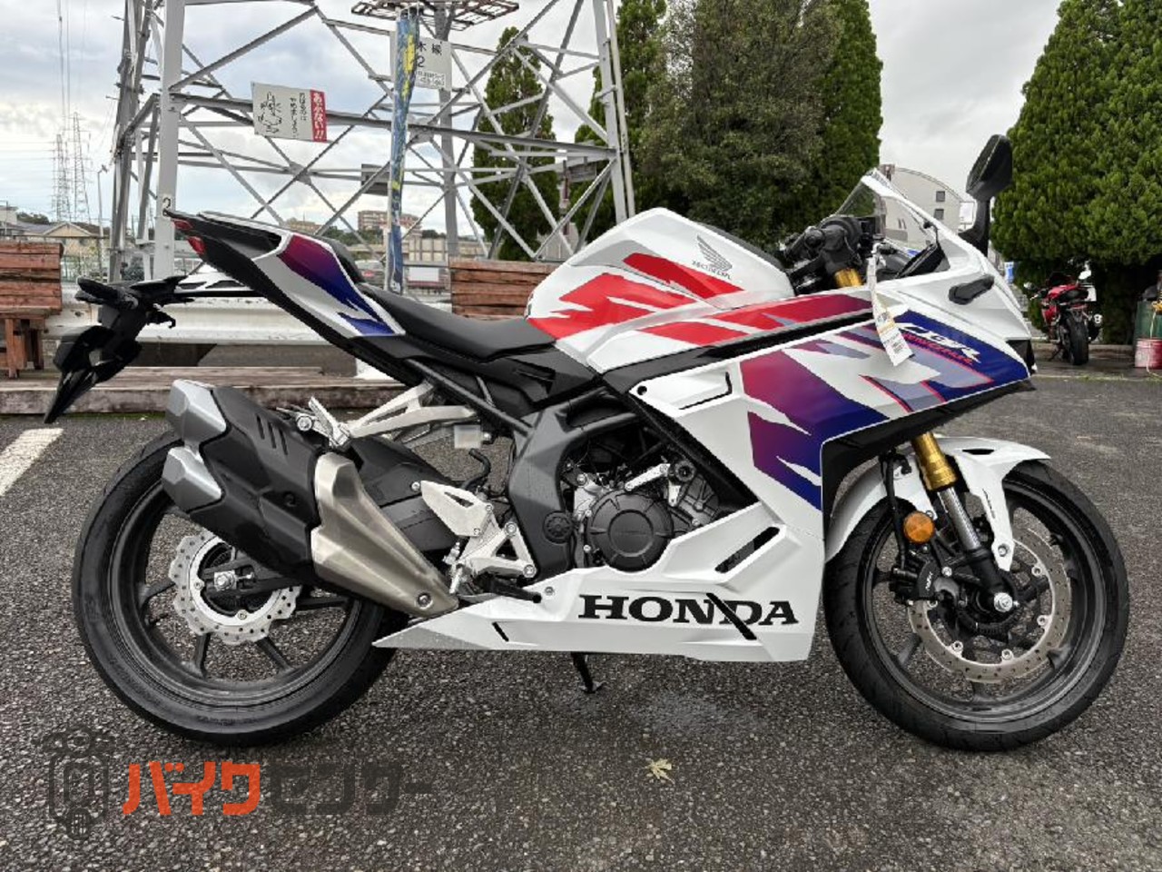 ホンダ CBR250RR クイックシフター・グリップヒーター・スライダー