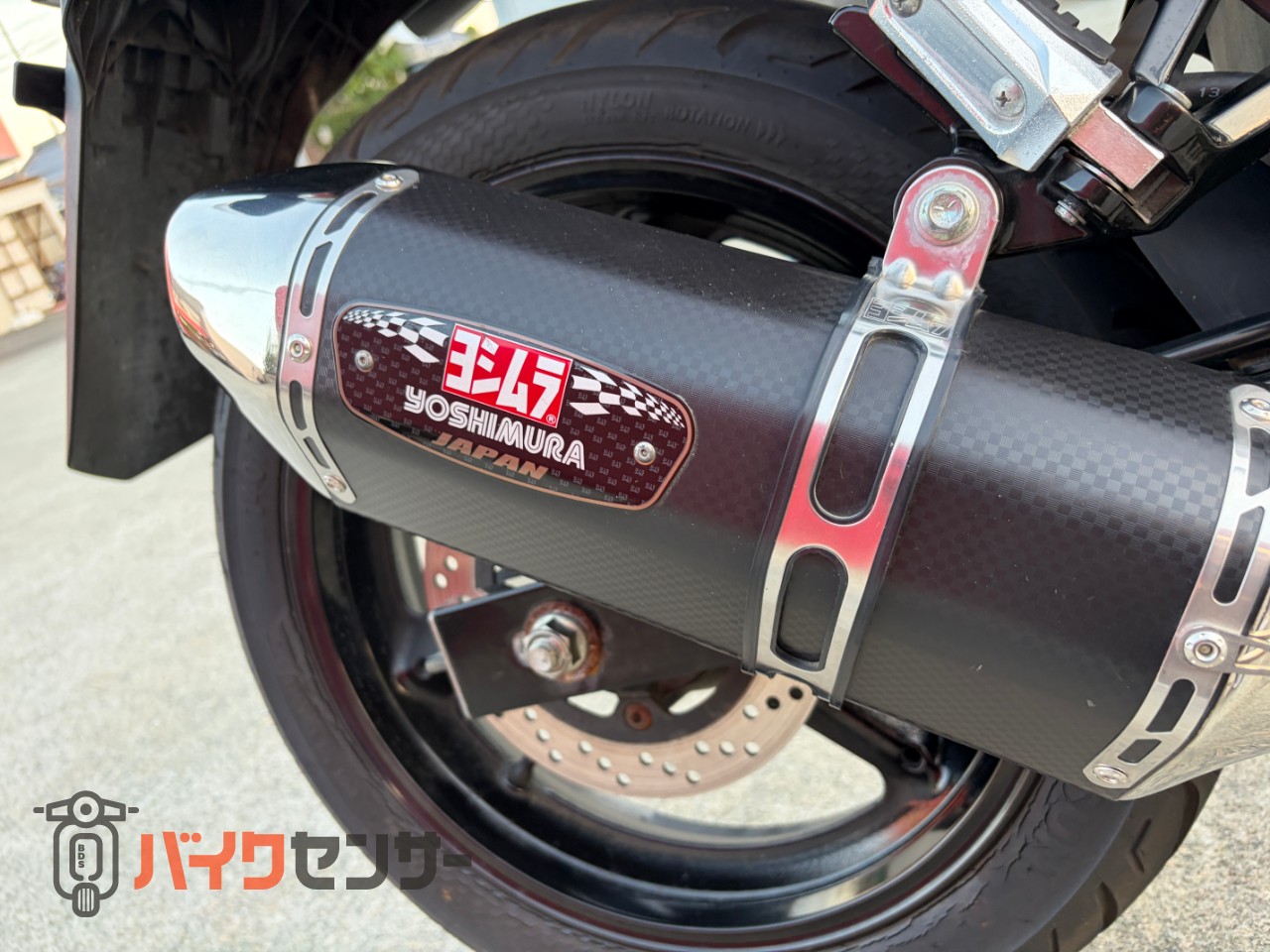 ヨシムラ スズキGSR250用ステンレス マフラー ※目立たない下側に凹み有り スズキ GSR250 2014年モデル GJ55D ヨシムラスリップオン