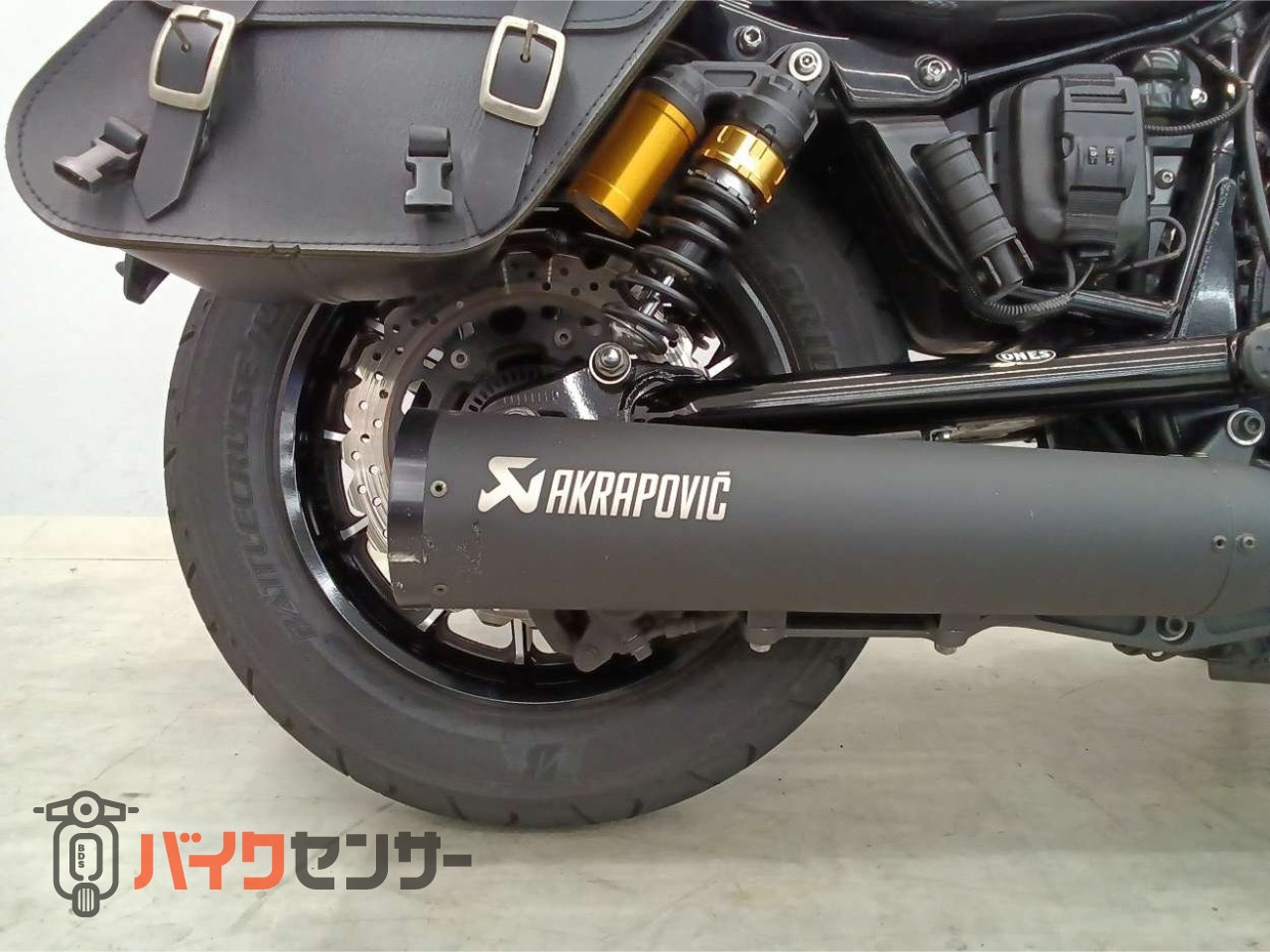 ヤマハ BOLT R-Spec ABS 2022年モデル アクラポスリップオン バック