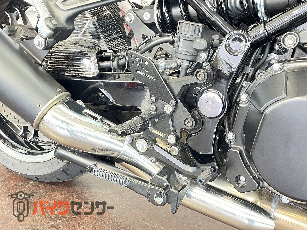カワサキ Z900RS カーボンフェンダー AKRAPOVIC
