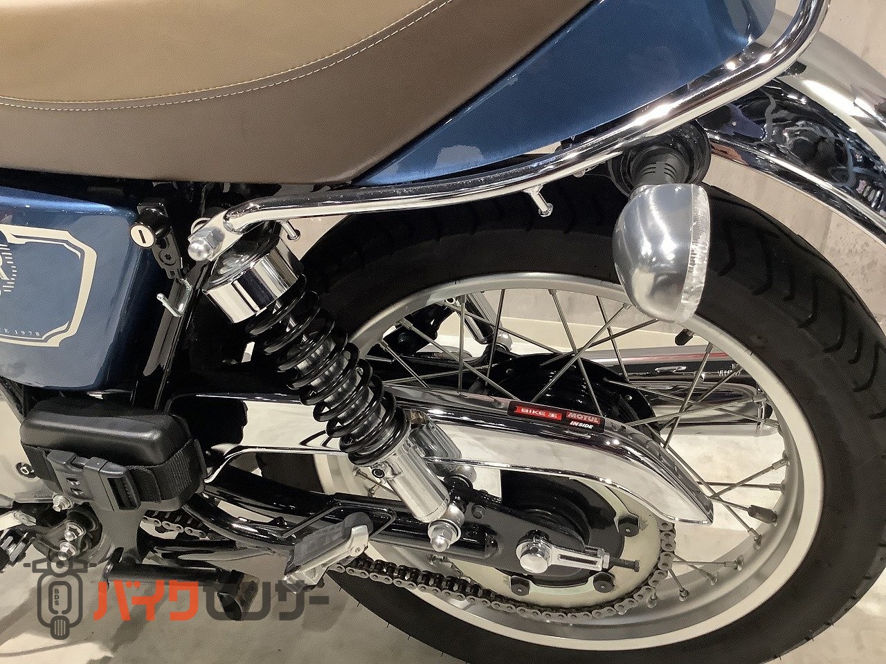 ヤマハ SR400 2019年モデル パフォーマンスダンパー USBポート