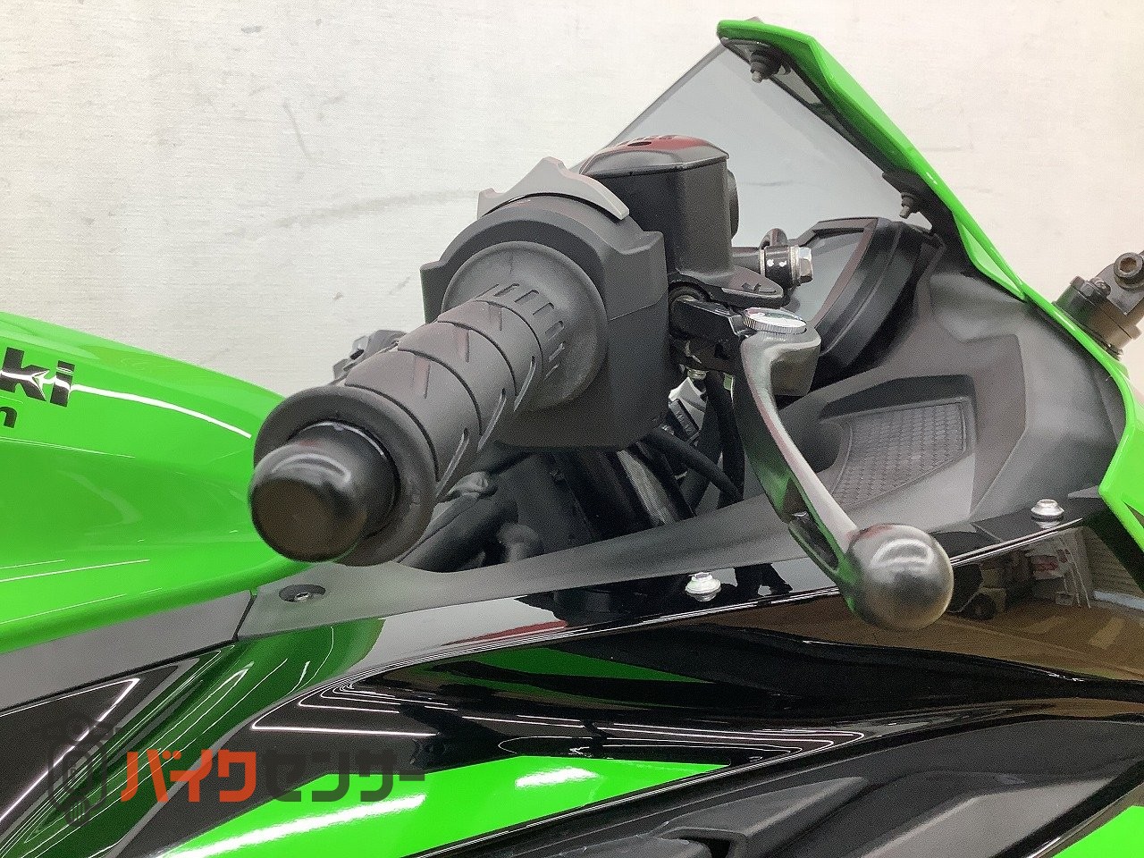 カワサキ ZX－25R SE アクラポヴィッチサイレンサー OVER