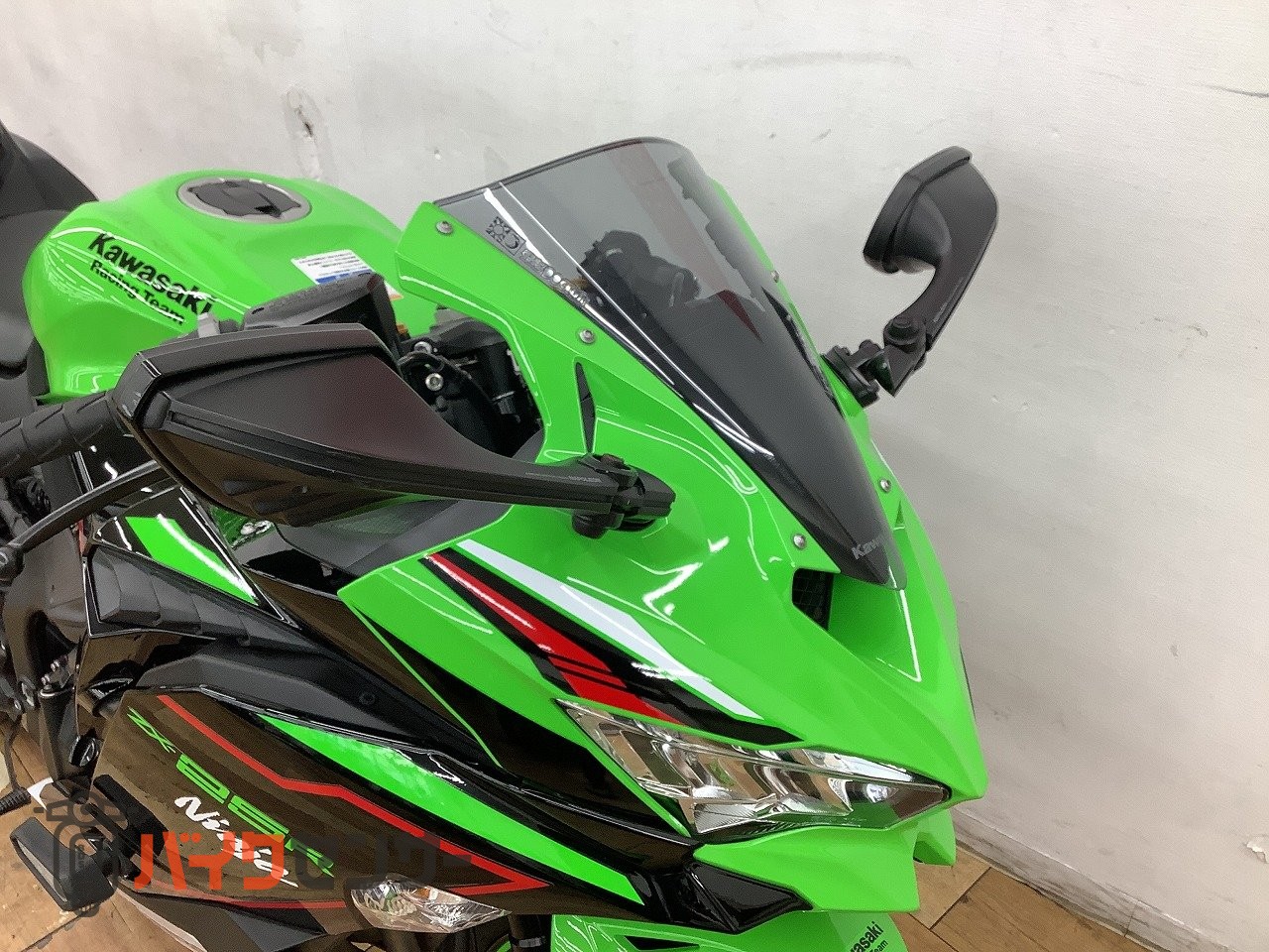 カワサキ ZX－25R SE アクラポヴィッチサイレンサー OVER