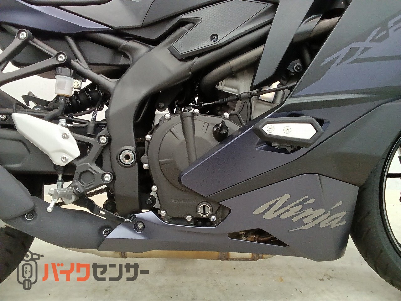 カワサキ Ninja ZX-25R SE 2025年モデル ノーマルマフラー マルチバー