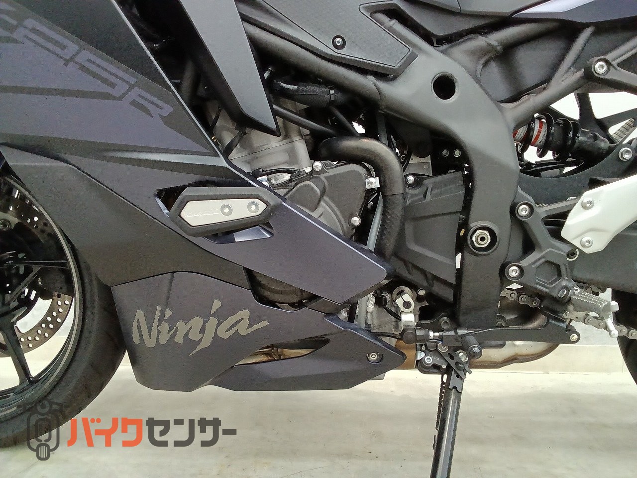 カワサキ Ninja ZX-25R SE 2025年モデル ノーマルマフラー マルチバー