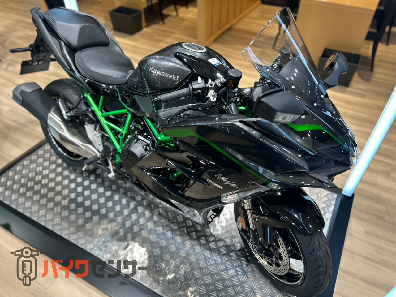 カワサキ Ninja H2 SX SE 2027モデル メタリックカーボングレー