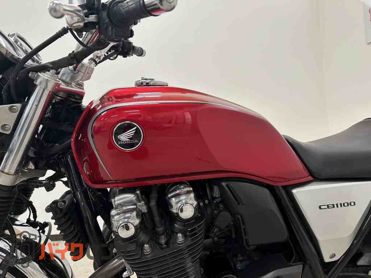 ホンダ CB1100 2010年モデル エンジンガード B713452| BDSバイクセンサー