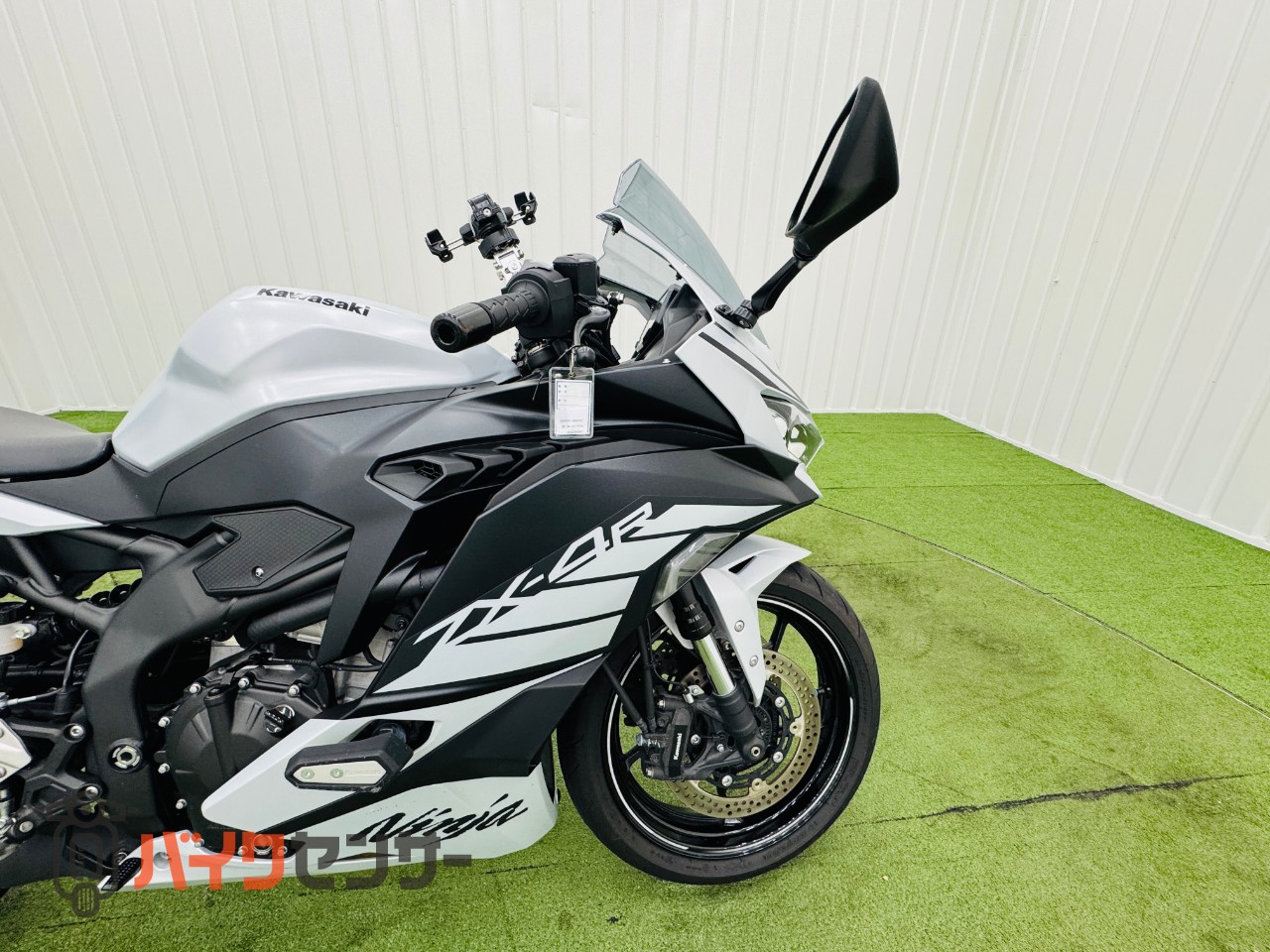カワサキ Ninja ZX-4R SE エンジンガード マウントステー スマホ