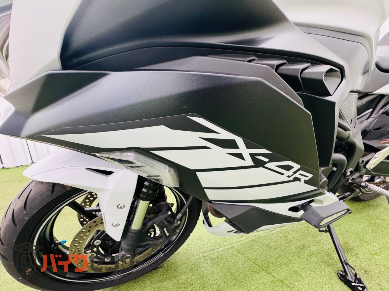 カワサキ Ninja ZX-4R SE エンジンガード マウントステー スマホ