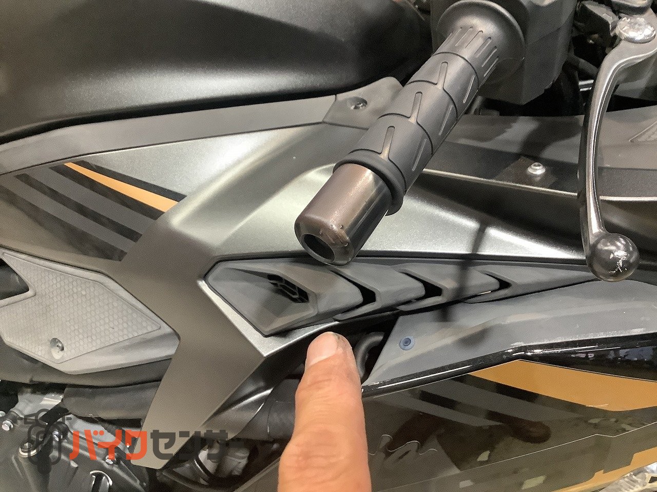 カワサキ Ninja ZX-25R SE ABS USB電源 マルチバー エンジンスライダー