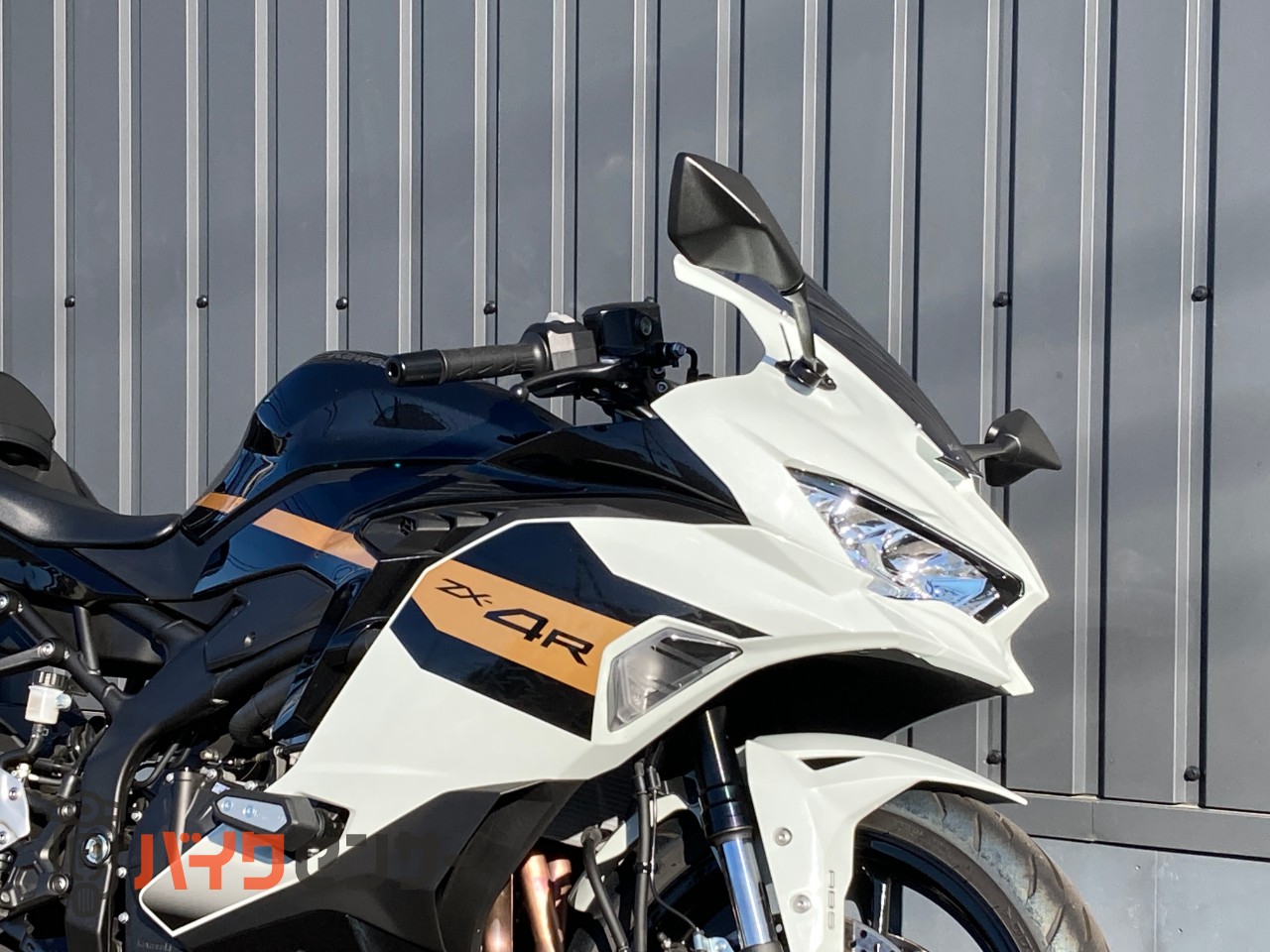 カワサキ Ninja ZX-4R SE パワーモード ショーワ製フロント