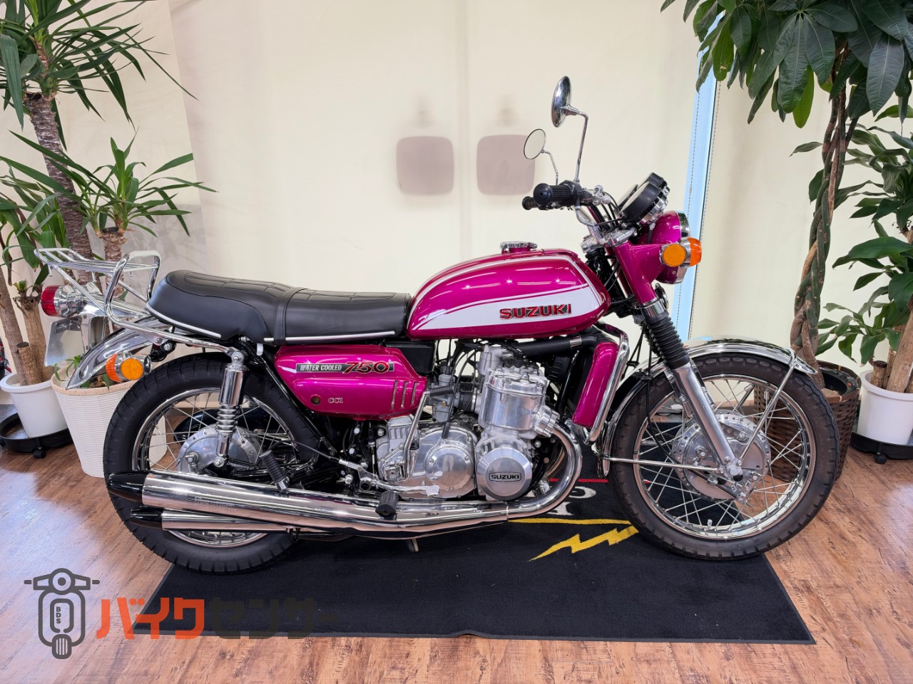 スズキ GT750 フルレストア車両 えんぴつマフラー B715057| BDSバイク