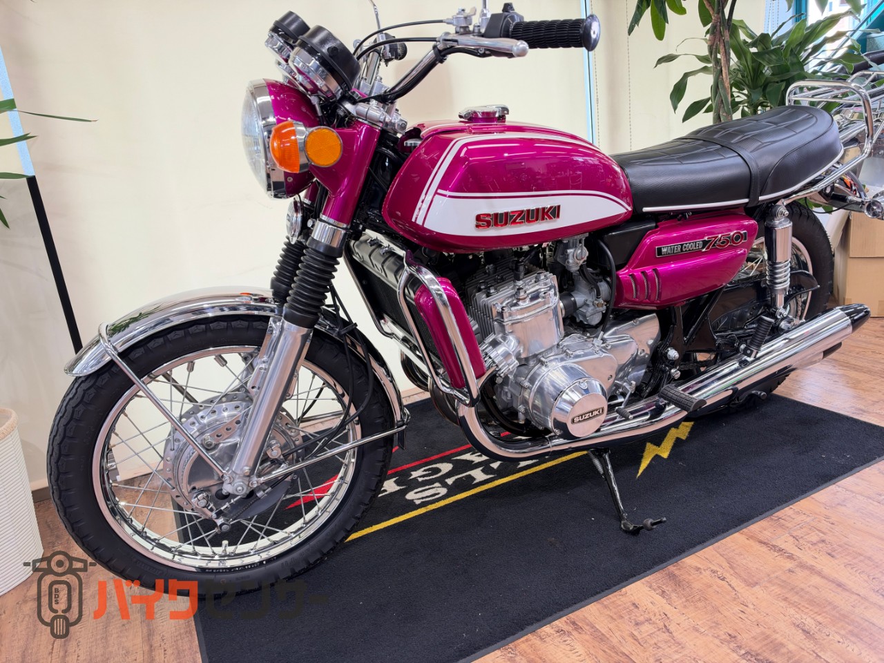 スズキ GT750 フルレストア車両 えんぴつマフラー B715057| BDSバイク