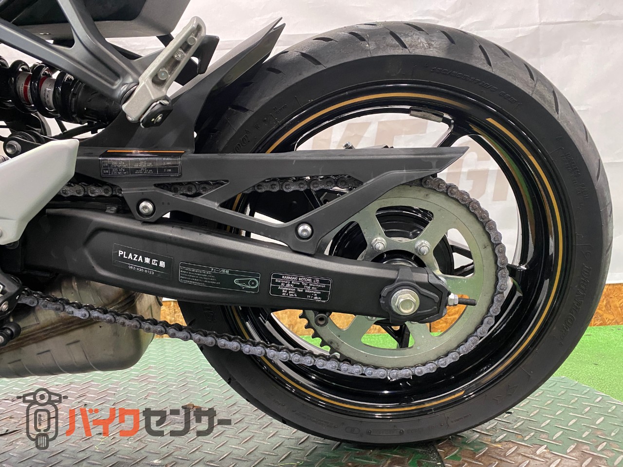カワサキ Ninja ZX-25R SE 2022年式モデル USBポート 純正スペアキー